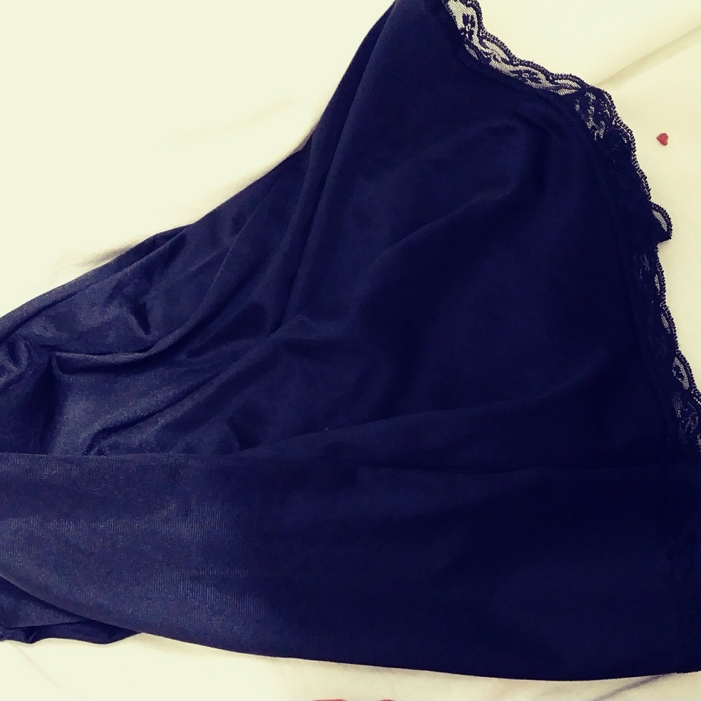 Nylon Black Slip